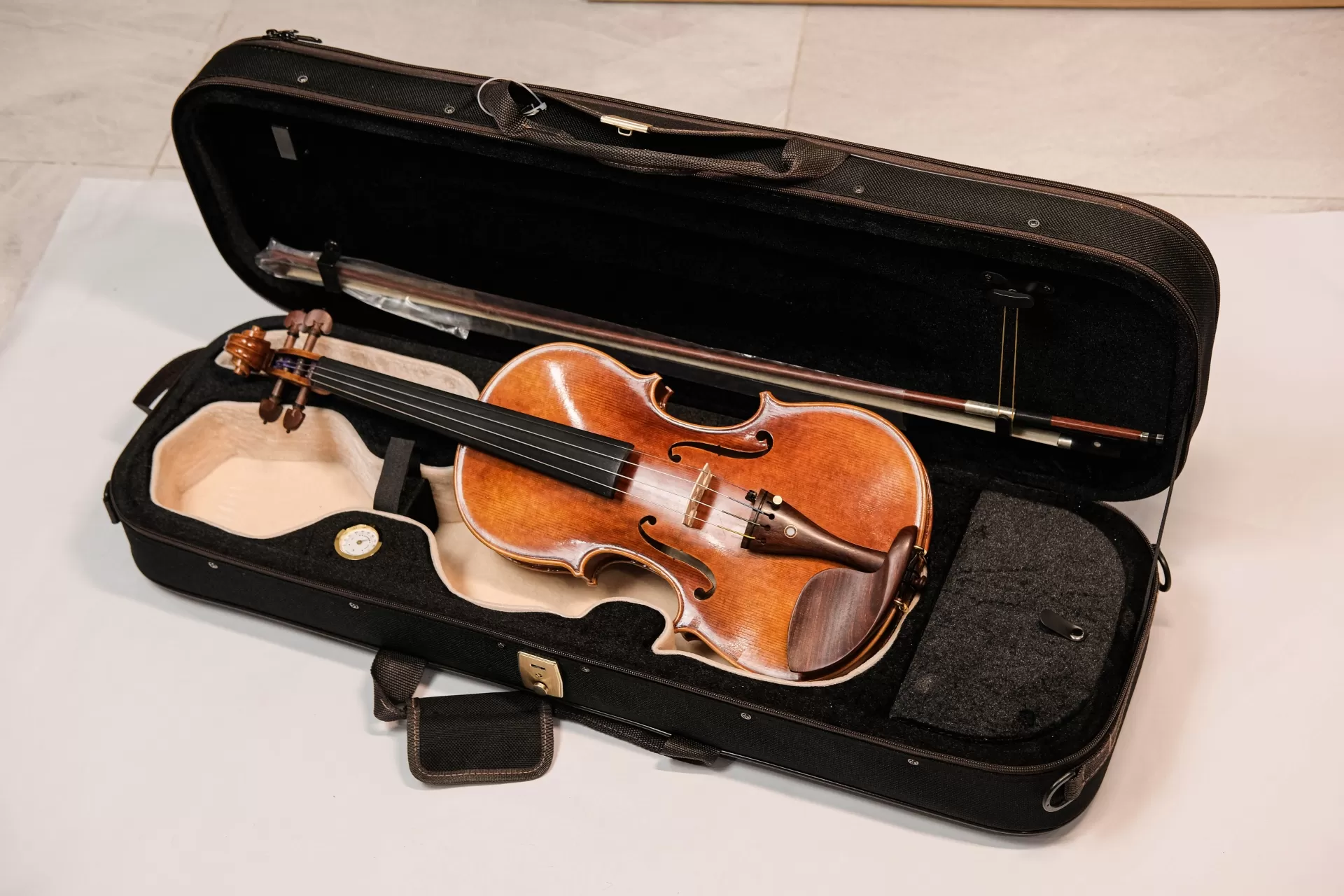 Violin Aurora AU08_Sản xuất thủ công