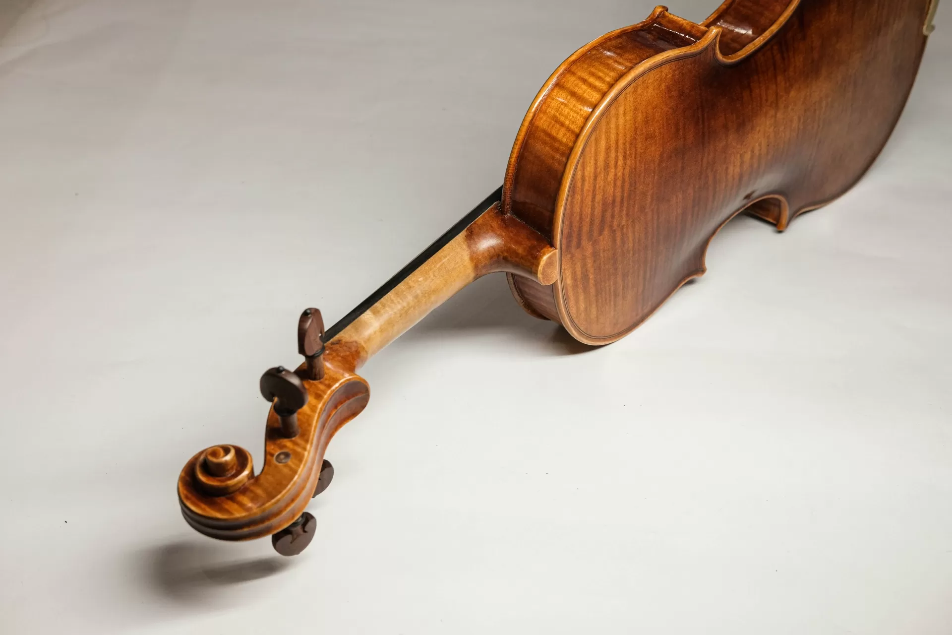 Violin Aurora AU08_Sản xuất thủ công