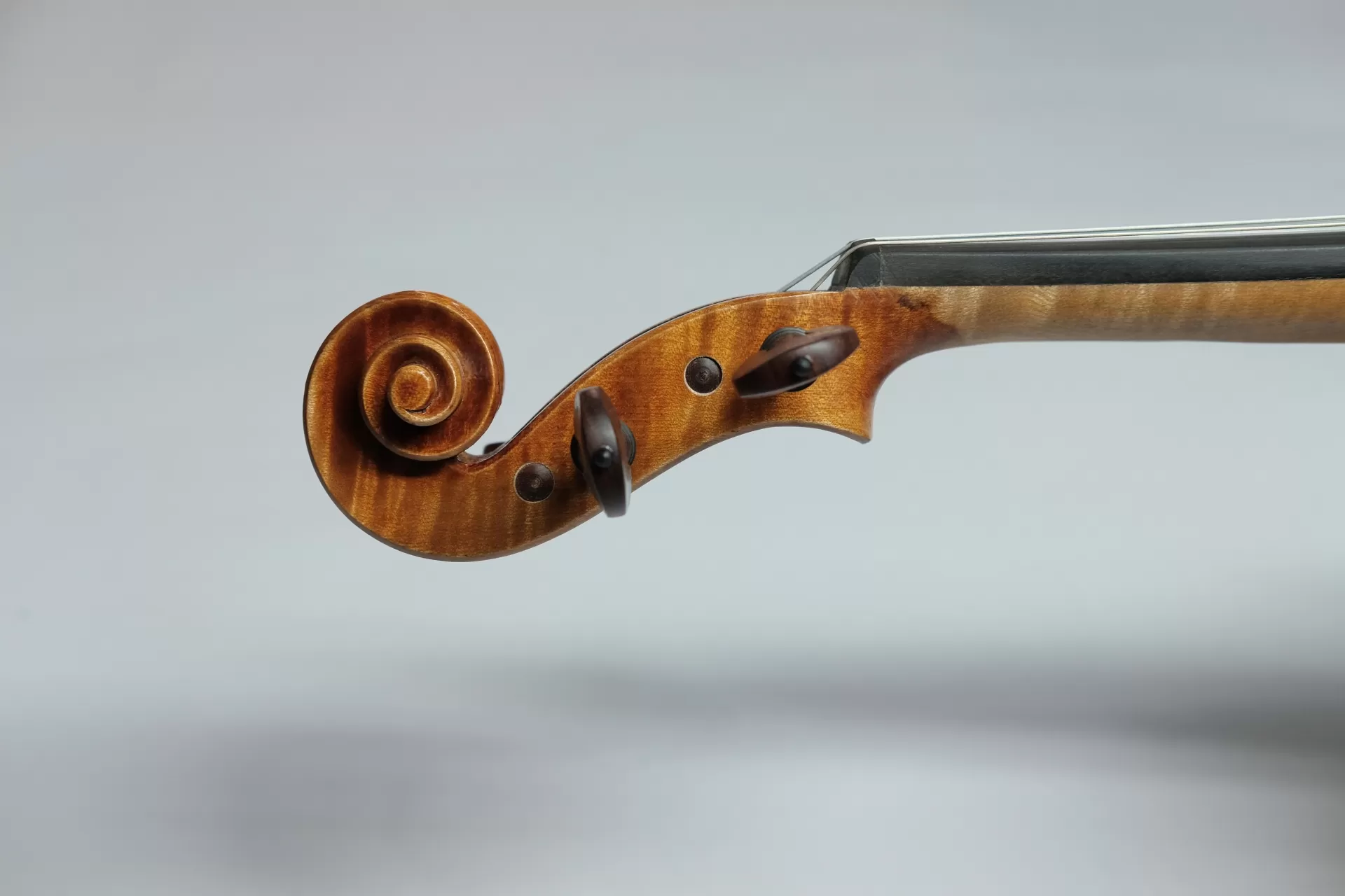 Violin Aurora AU08_Sản xuất thủ công